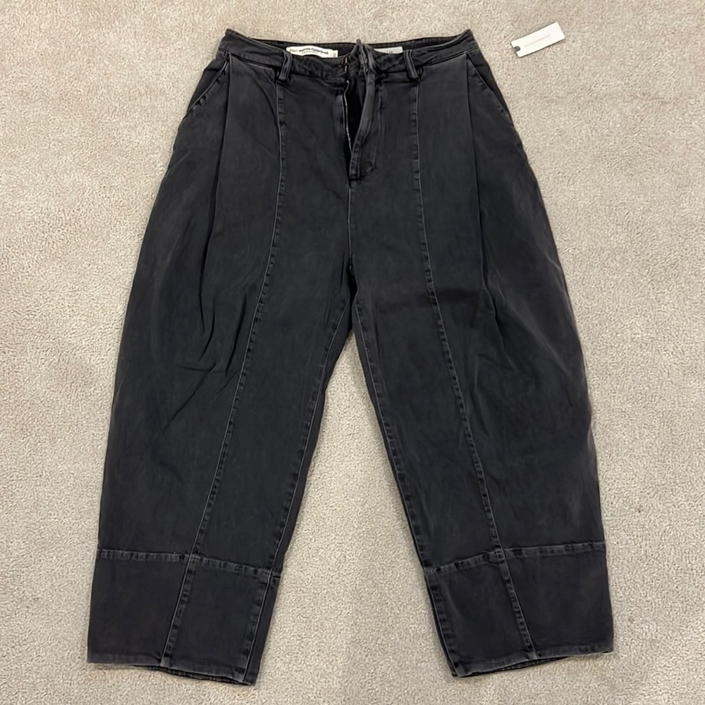 Anesthesiology Pilcro NWT size 10 Wide leg faded black denim pants